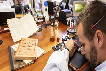 无锡劳力士表官方售后保养服务